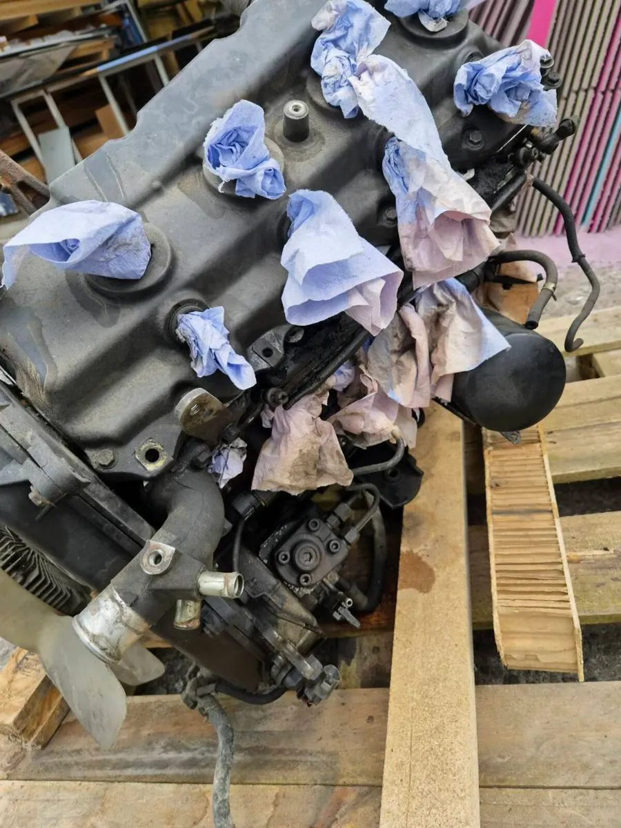 Toyota landcruiser engine - Image 2