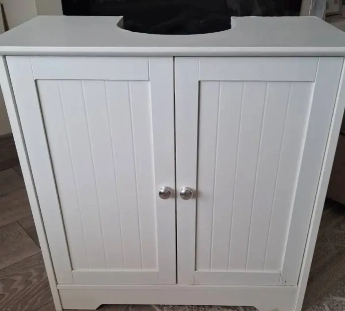 Bathroom undersink cabinet - Image 1