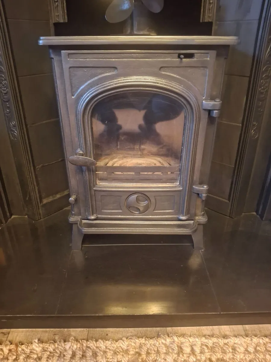 Henley Erne Stove - Image 1