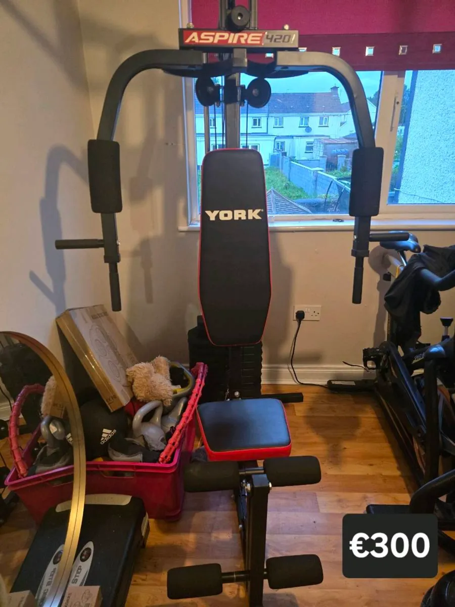 Gym equipment - Image 1