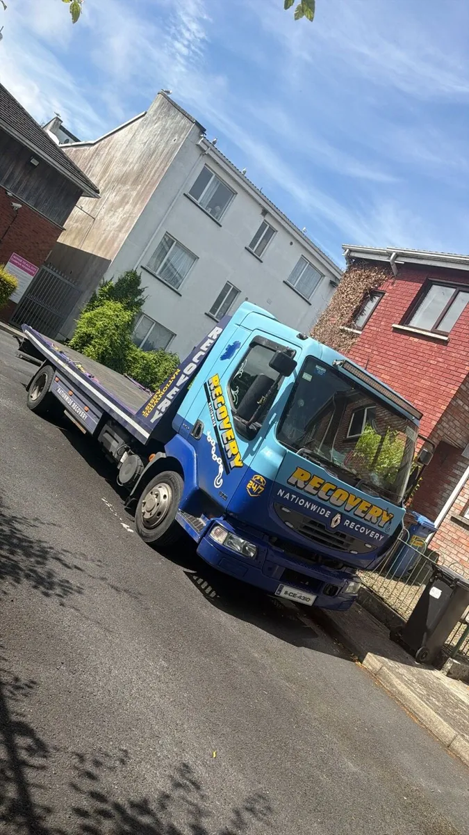 Renault recovery truck tilt n slide - Image 1