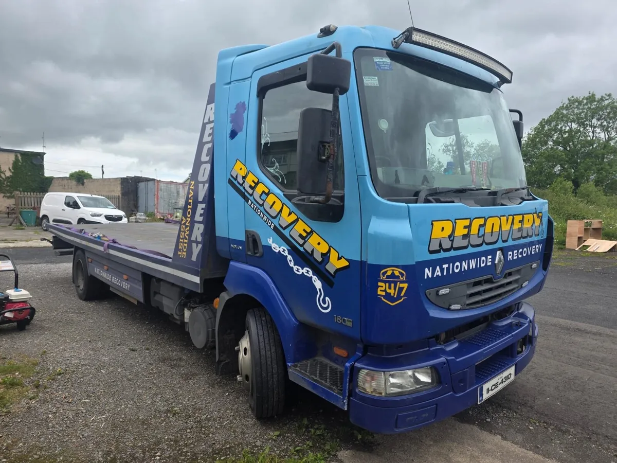 Renault recovery truck tilt n slide - Image 2