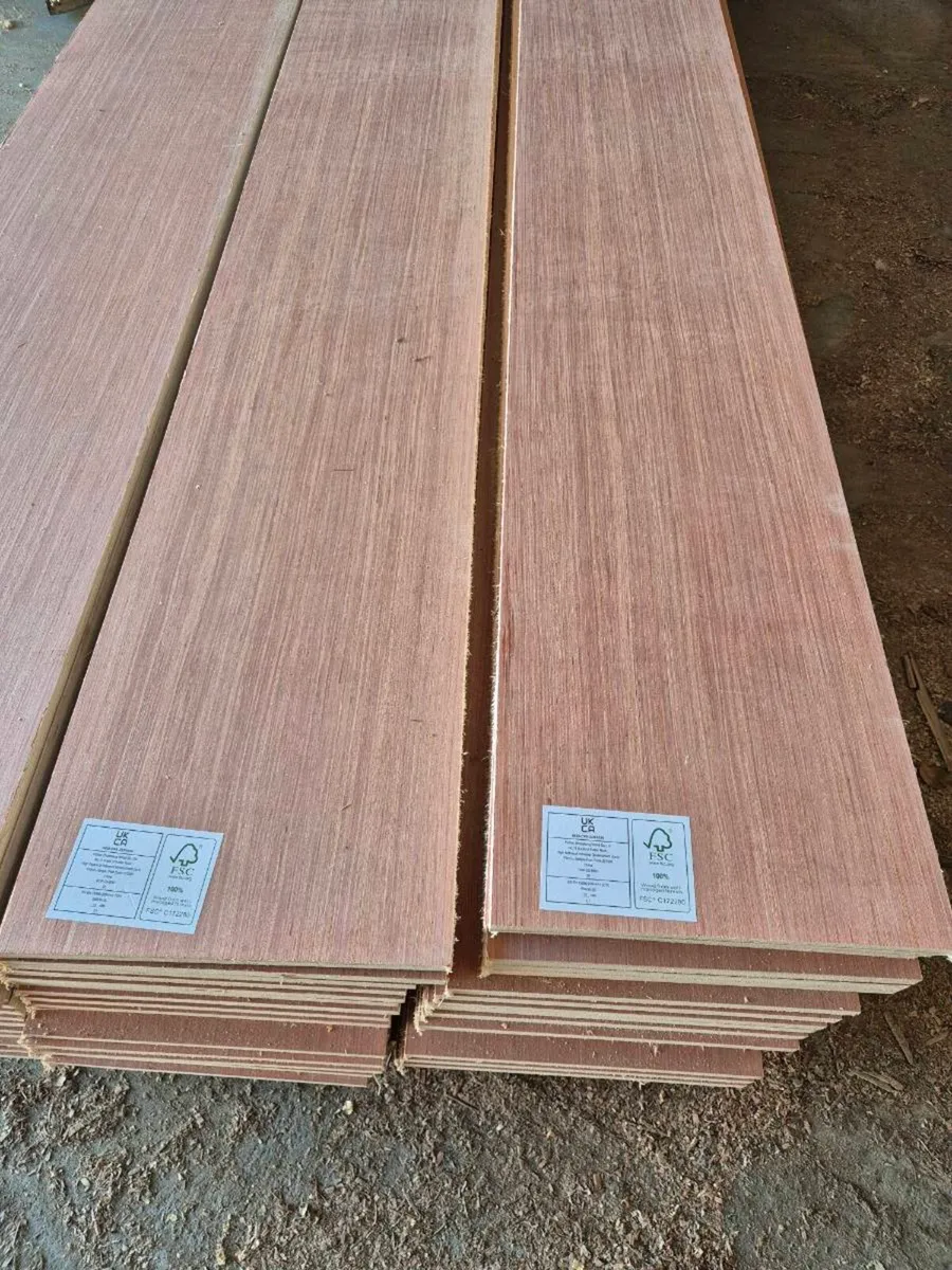 Plywood strps ideal for flooring attic - Image 1