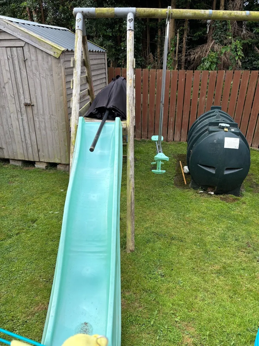 Swing set - Image 2