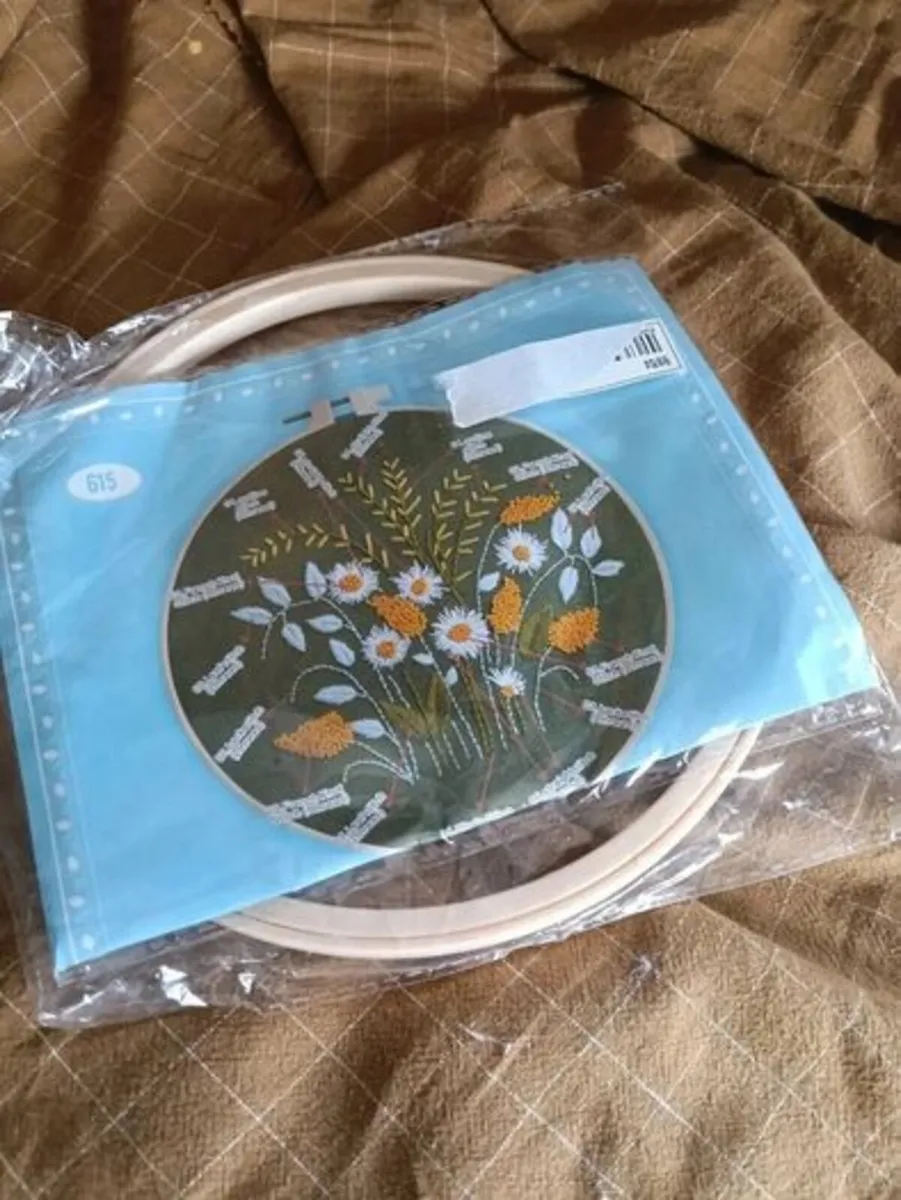 Floral Embroidery Kit - Image 1