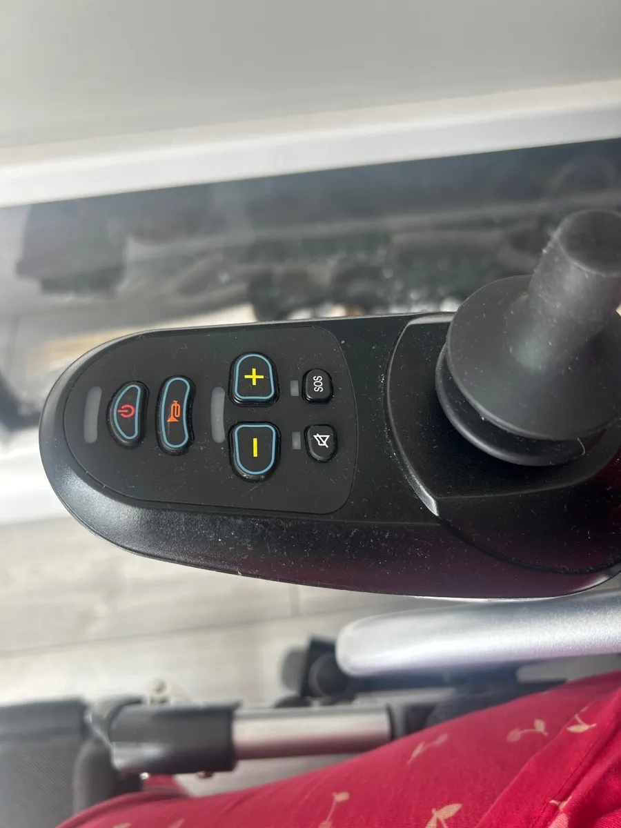 Wheelchair electric foldable - Image 1