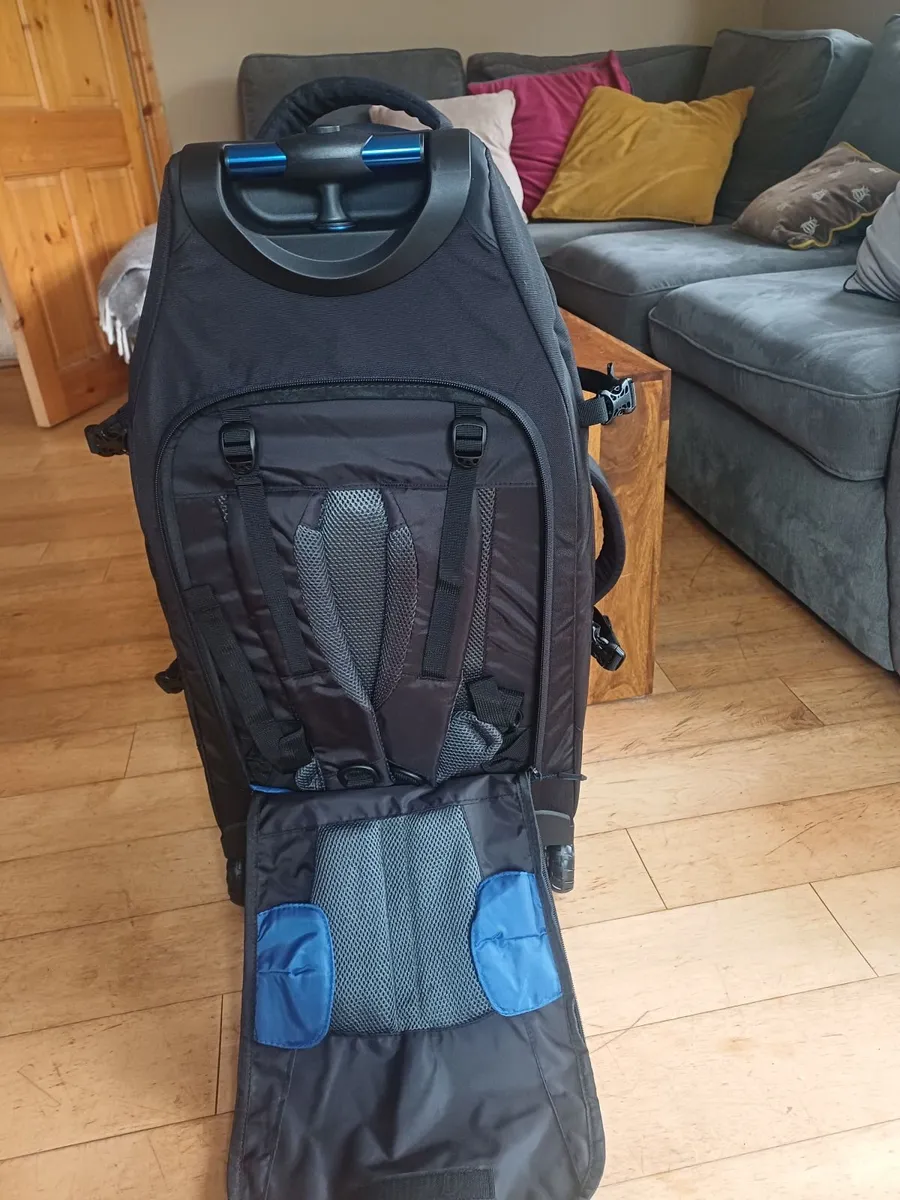Rucksack with wheels 50 litre - Image 1