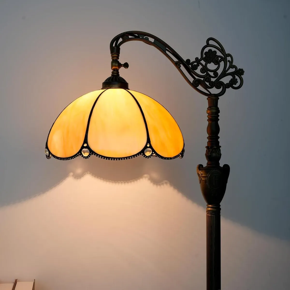 Tiffany Floor Lamp with Angle Adjustable Stained - Image 1
