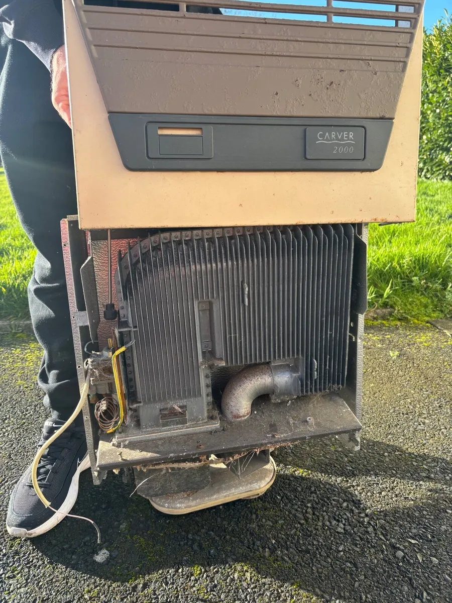 Caravan Gas heater and fridge - free to take away - Image 3