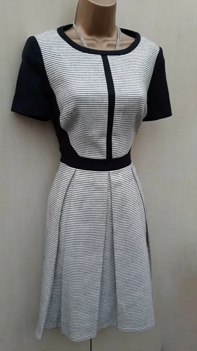 Karen Millen Black & White Textured Pleated Dress - Image 4