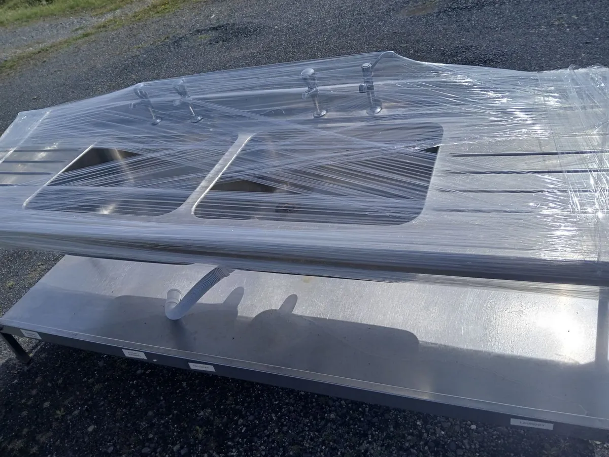 Staneless steel cabbinet double sink unit complete - Image 1