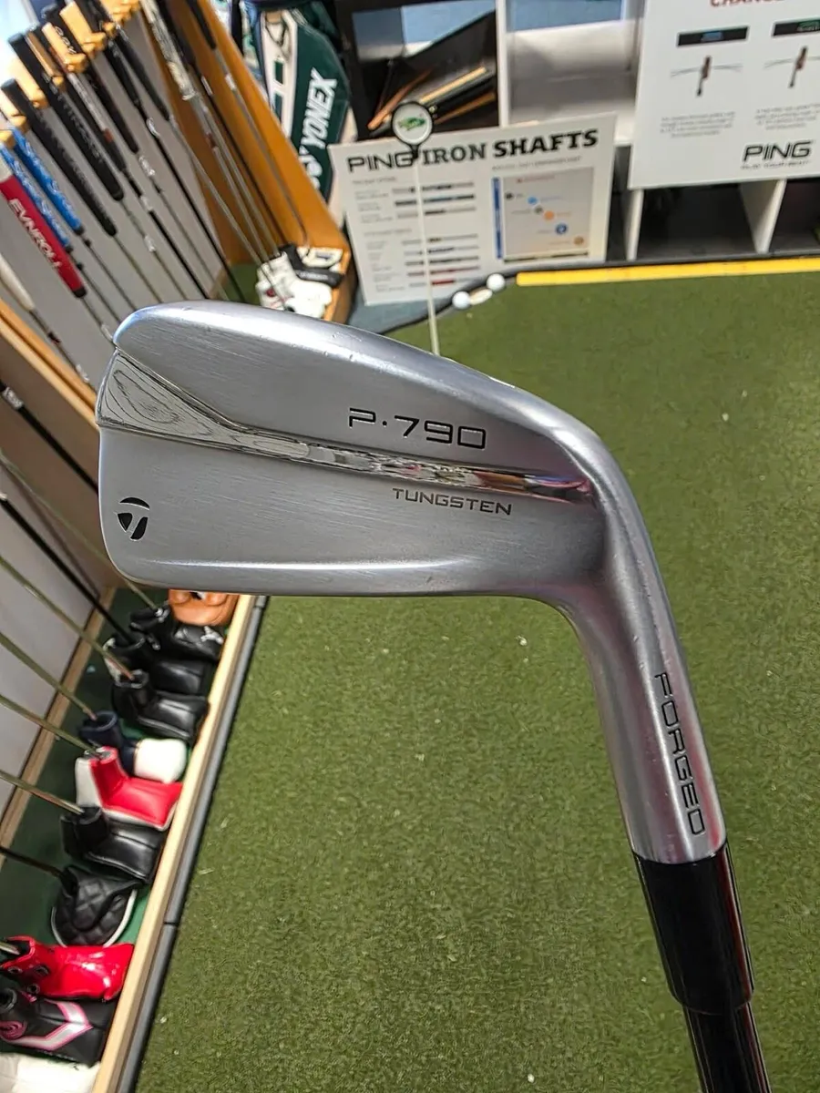 Taylormade P-790 Forged 2 Iron - Image 2