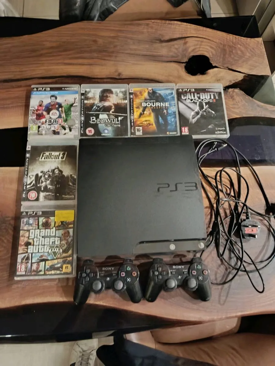 PS3 –2 Controllers + 6 Games - Image 3