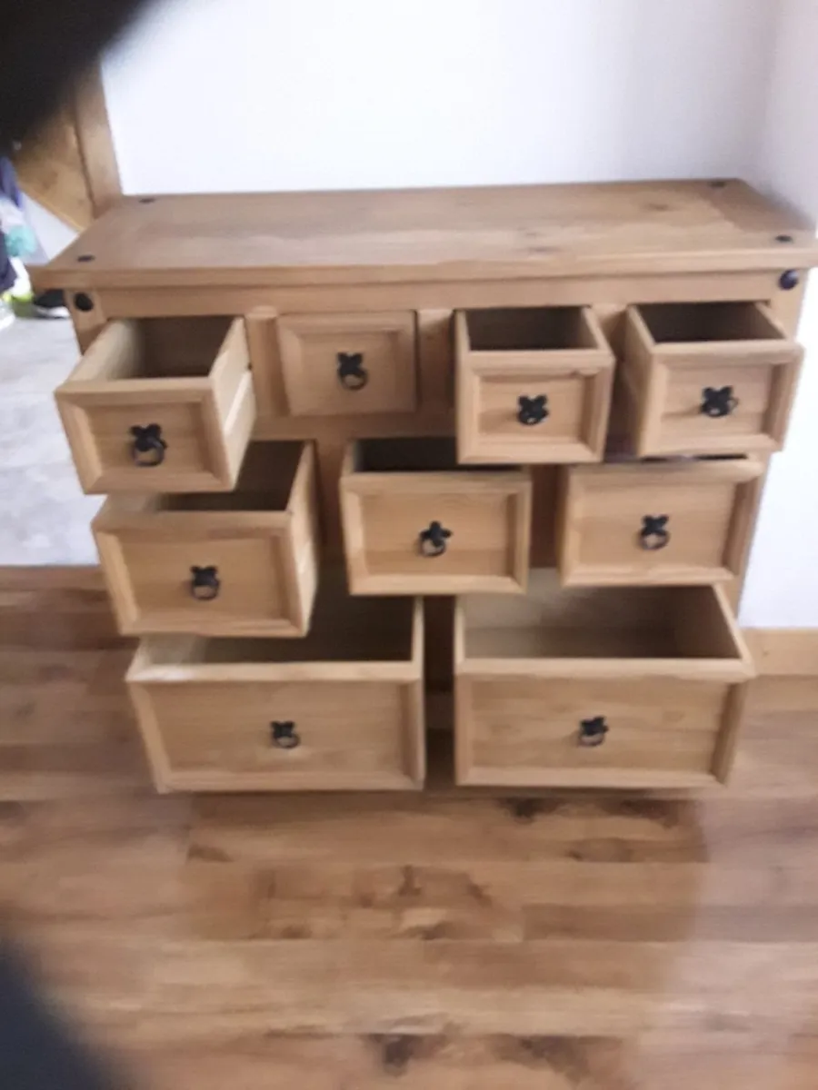9 draw Corona Chester drawers plenty of storage - Image 3