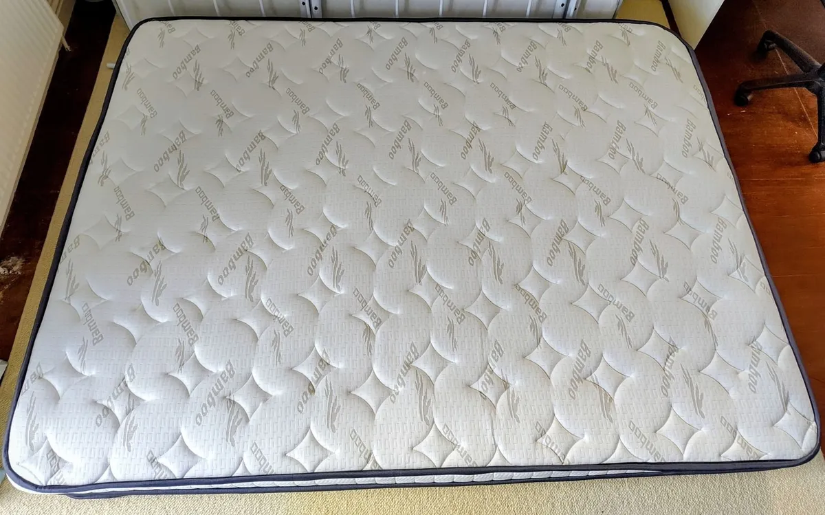 King size mattress - Image 3