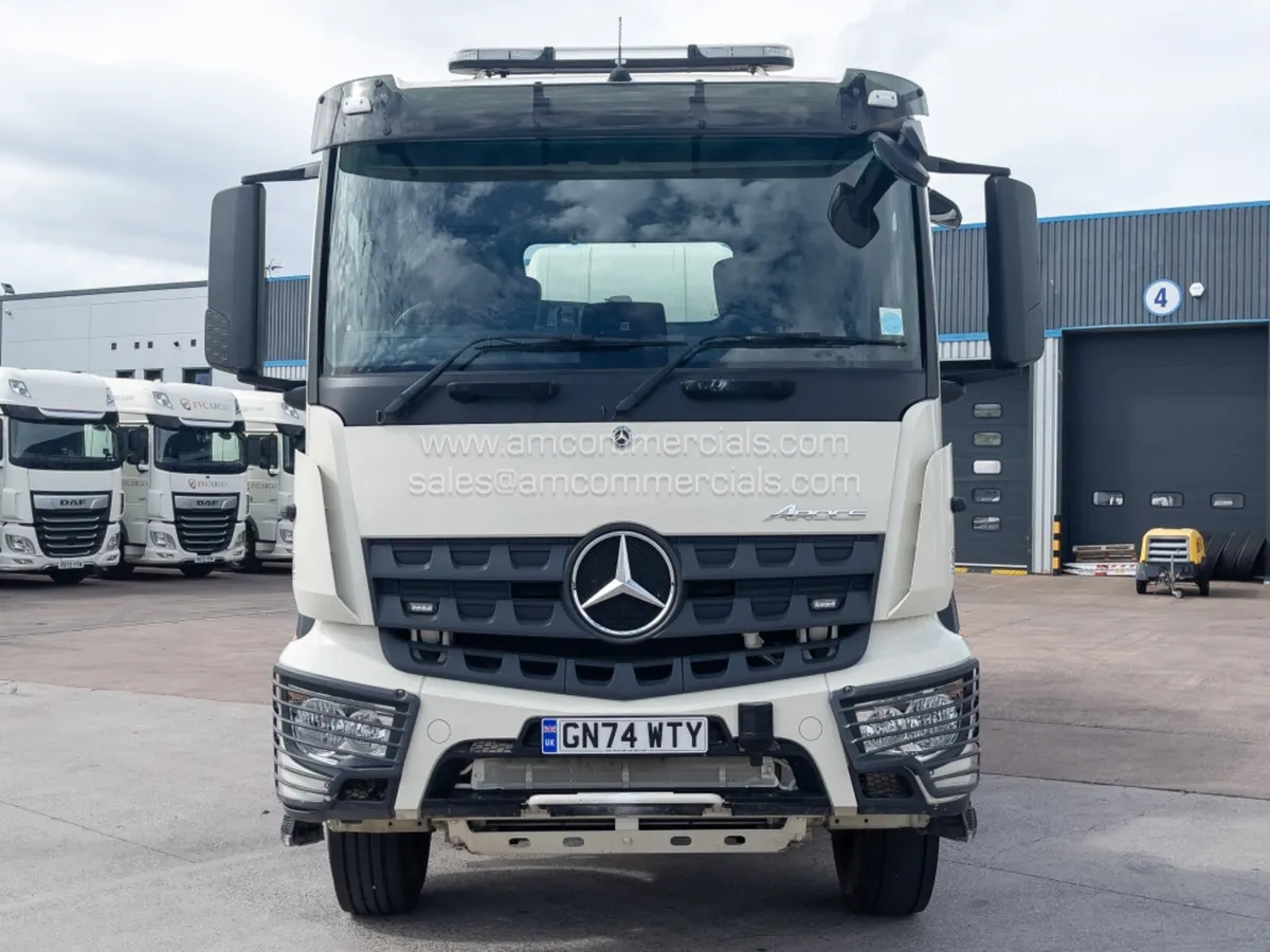 2024 MERCEDES-BENZ ACTROS 3243 CONCRETE MIXER - Image 2
