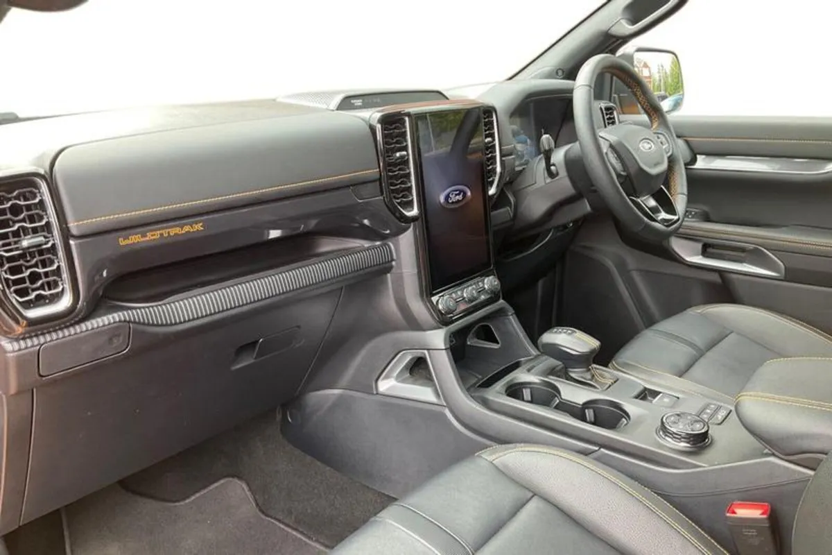 Ford Ranger Wildtrak AUTO 3.0 EcoBlue V6 240ps 4x4 - Image 3