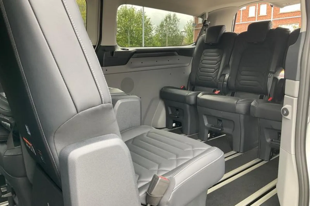 Ford Tourneo Custom 2.0 320 EcoBlue Titanium X Min - Image 4