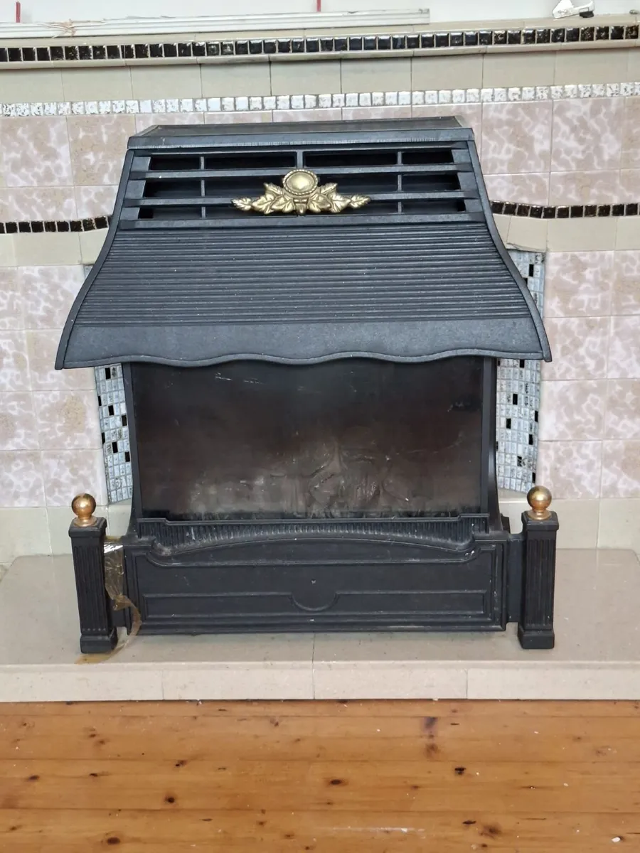 Gas Fire and Surround - Image 2