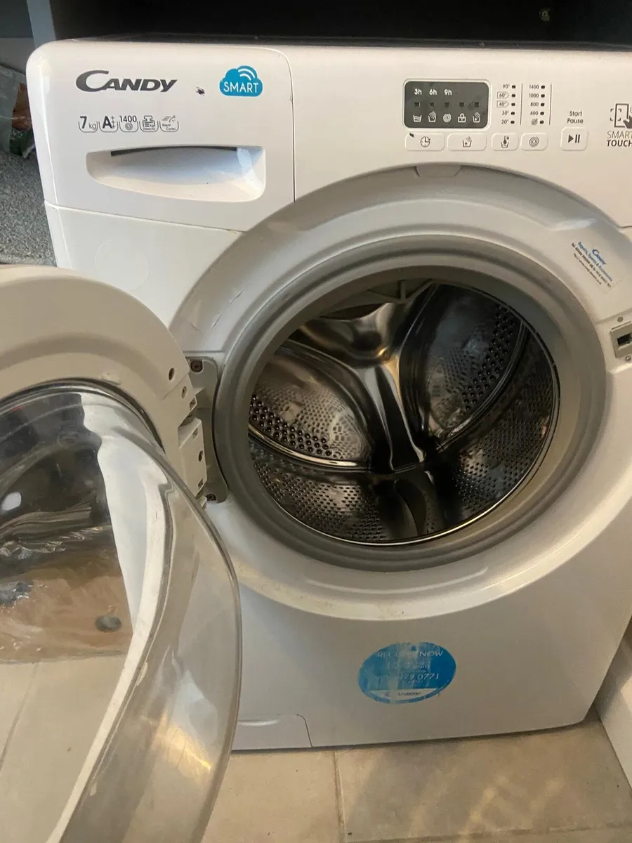 Washing machine - Image 1