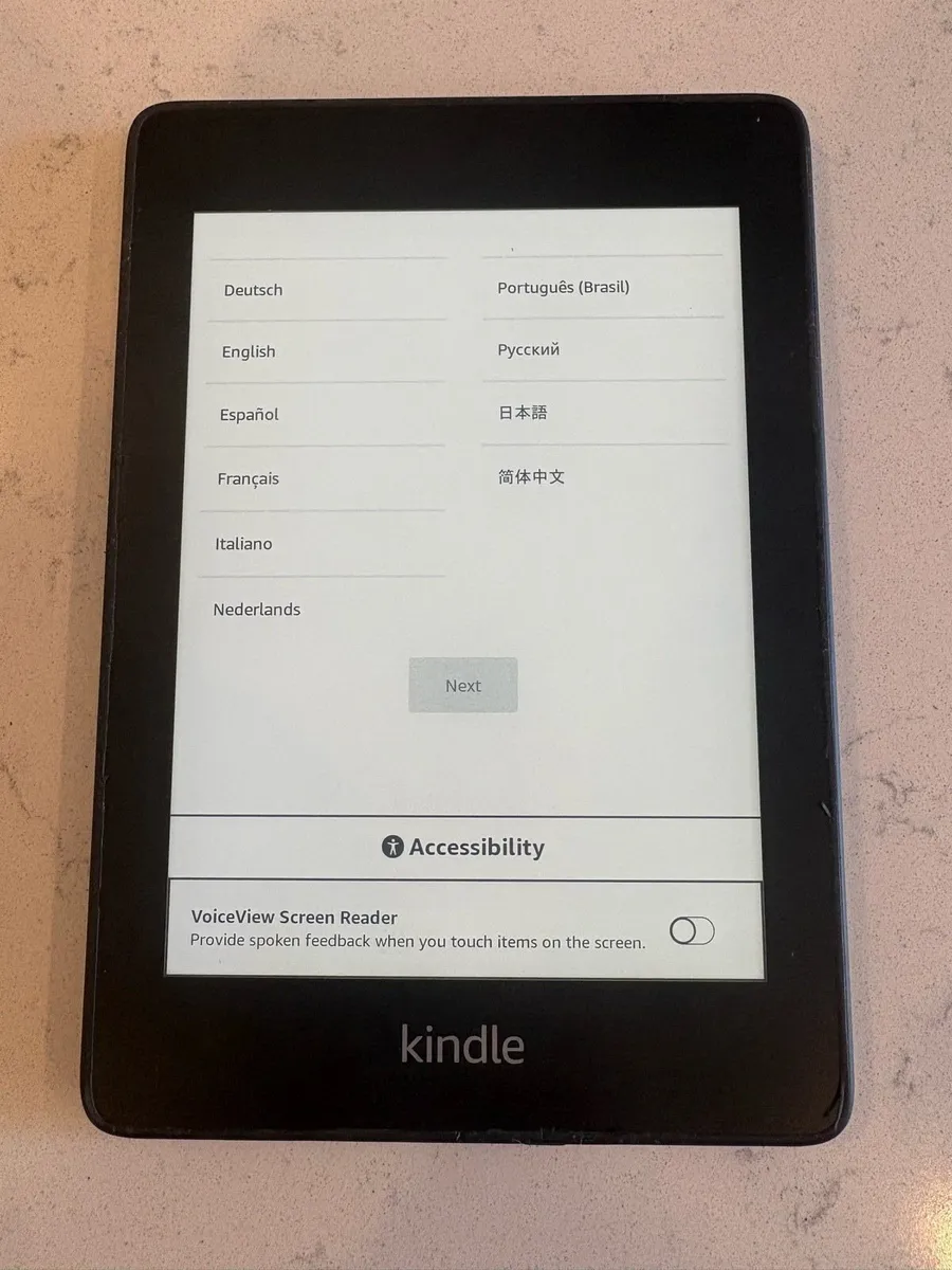 Kindle Paperwhite 10th Gen with Case and Charger - Image 2