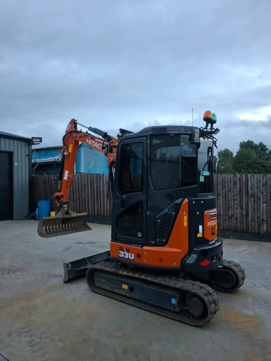 2025 hitachi zaxis 33u - Image 3