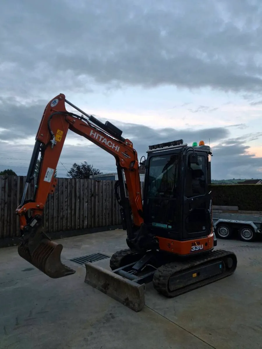 2025 hitachi zaxis 33u - Image 4
