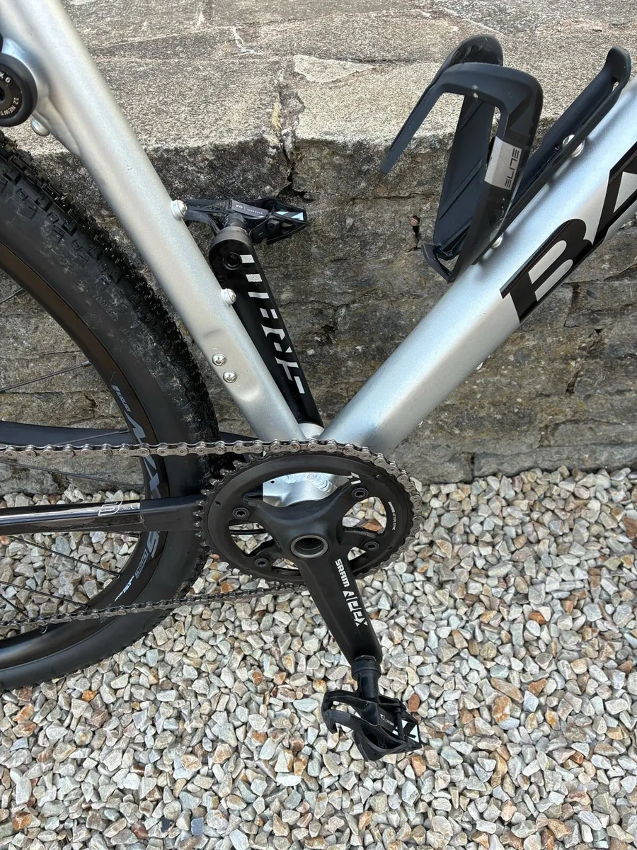 Basso Tera Gravel Bike - Image 4