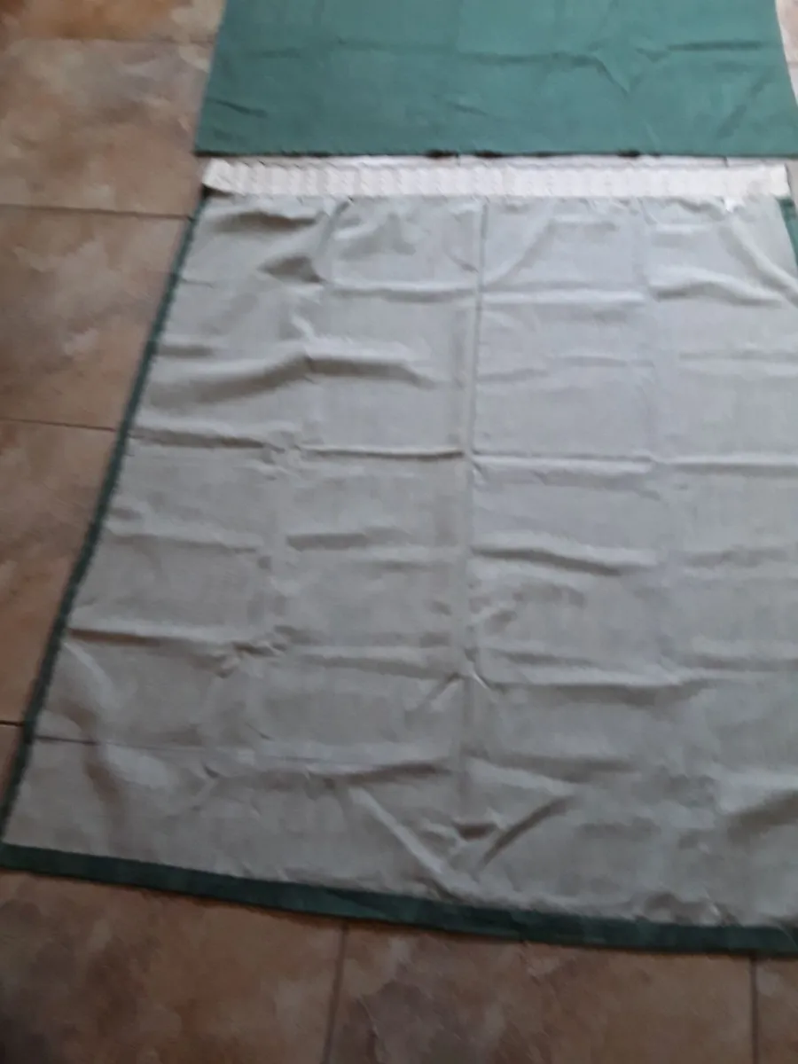 New small drapes - Image 3