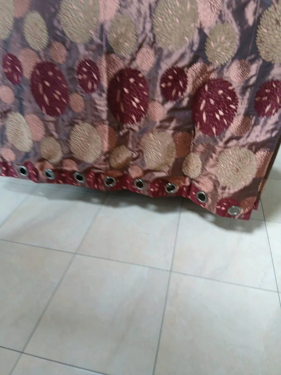 PAIR LINED HEAVY CURTAINS - Image 4