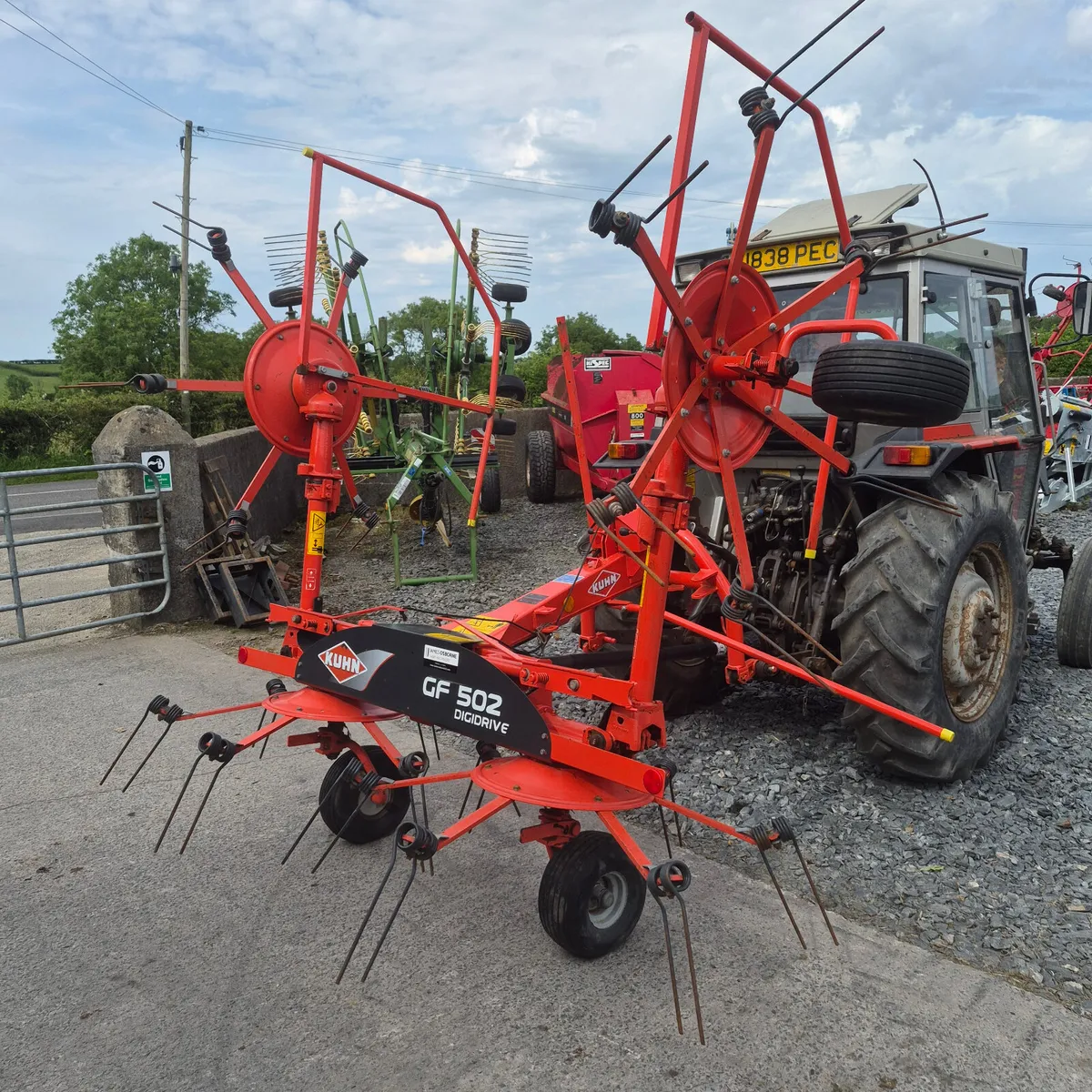 Kuhn GF502 Digidrive Tedder - Image 3