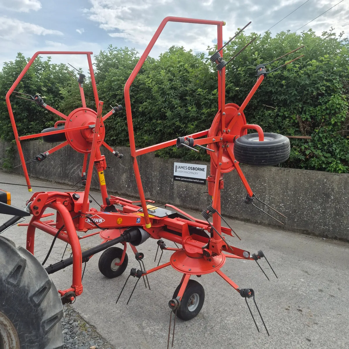Kuhn GF502 Digidrive Tedder - Image 1