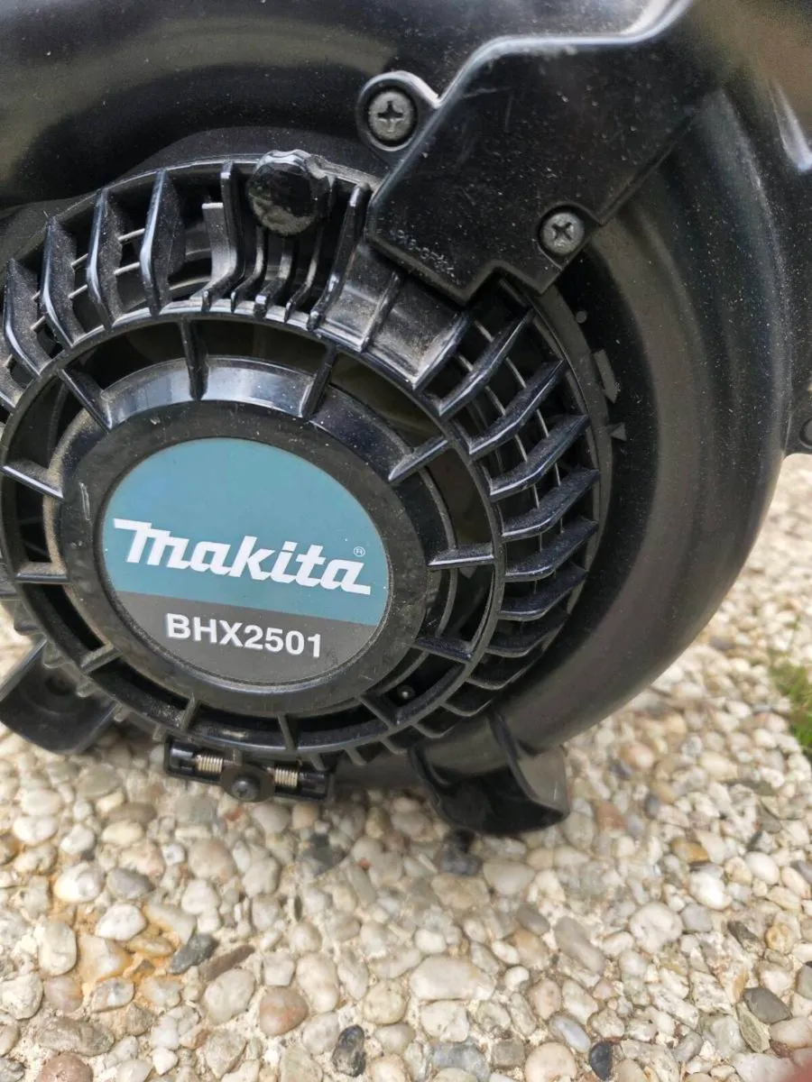 Petrol leaf blower, Makita - Image 3