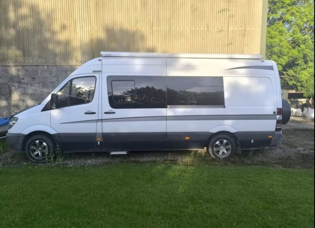 Mercedes Campervan - Image 1