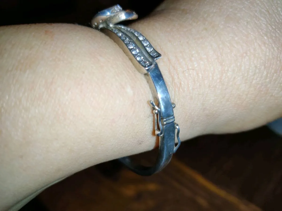 SPARKLING RIBBON, 925 Silver CHUNKY Wide Bangle ! - Image 3