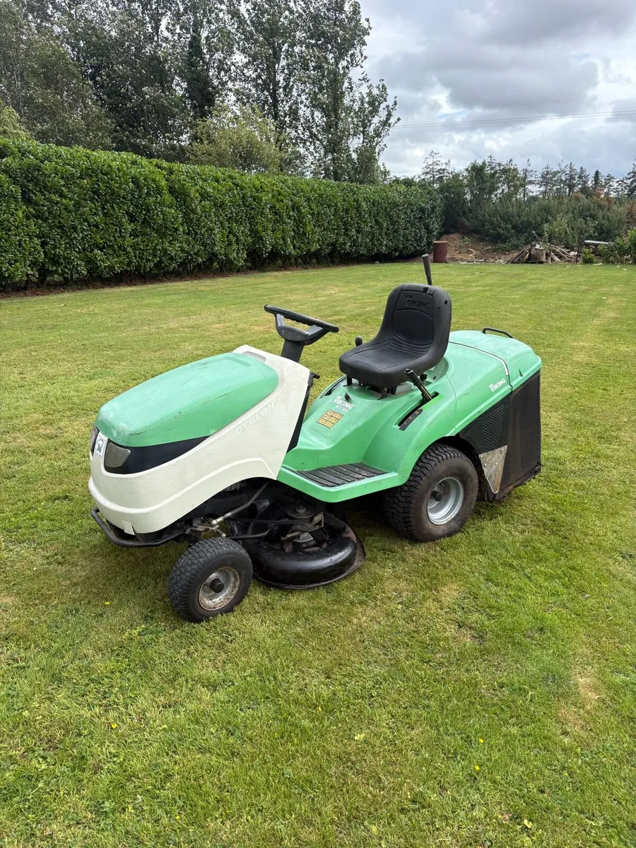 Viking ride on mower - Image 1
