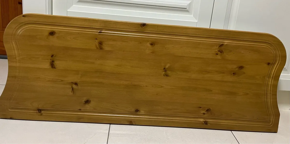 Headboard for a double bed - Image 1