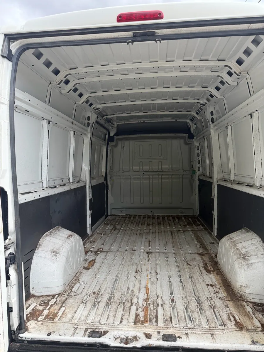 201 Citroen Relay LWB Cvrt 03/2027 - Image 3