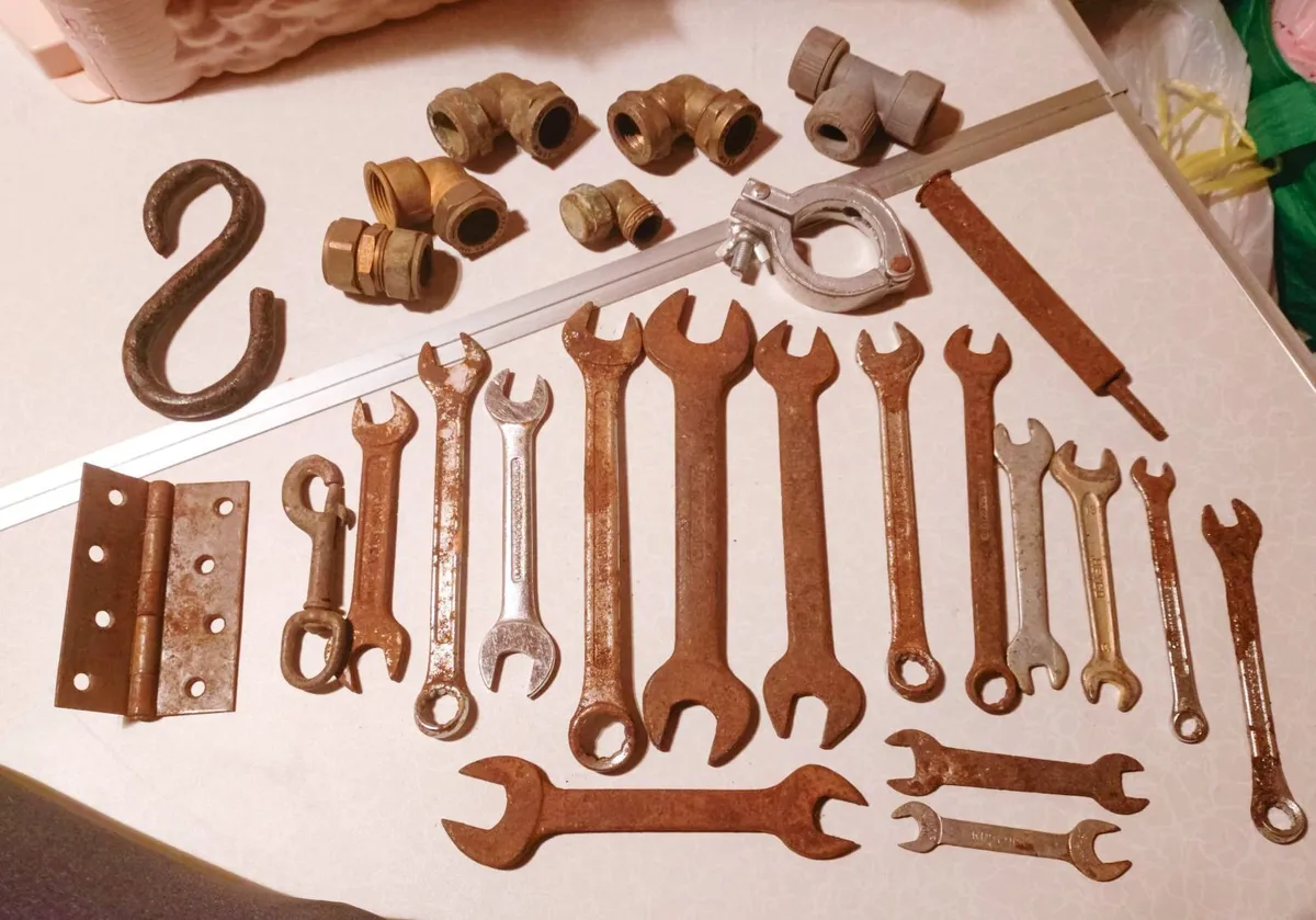 Tools, Bits & Pieces (Used). - Image 1
