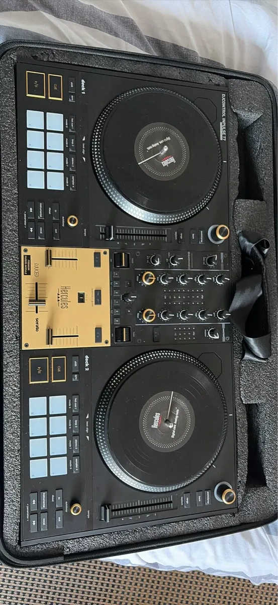 Hercules Dj control inpulse T7 - Image 1
