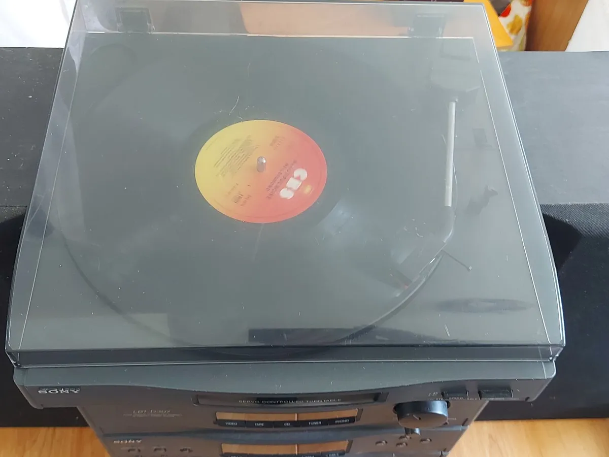 Sony Stereo HIFI Receiver Model No HST-D307 - Image 3