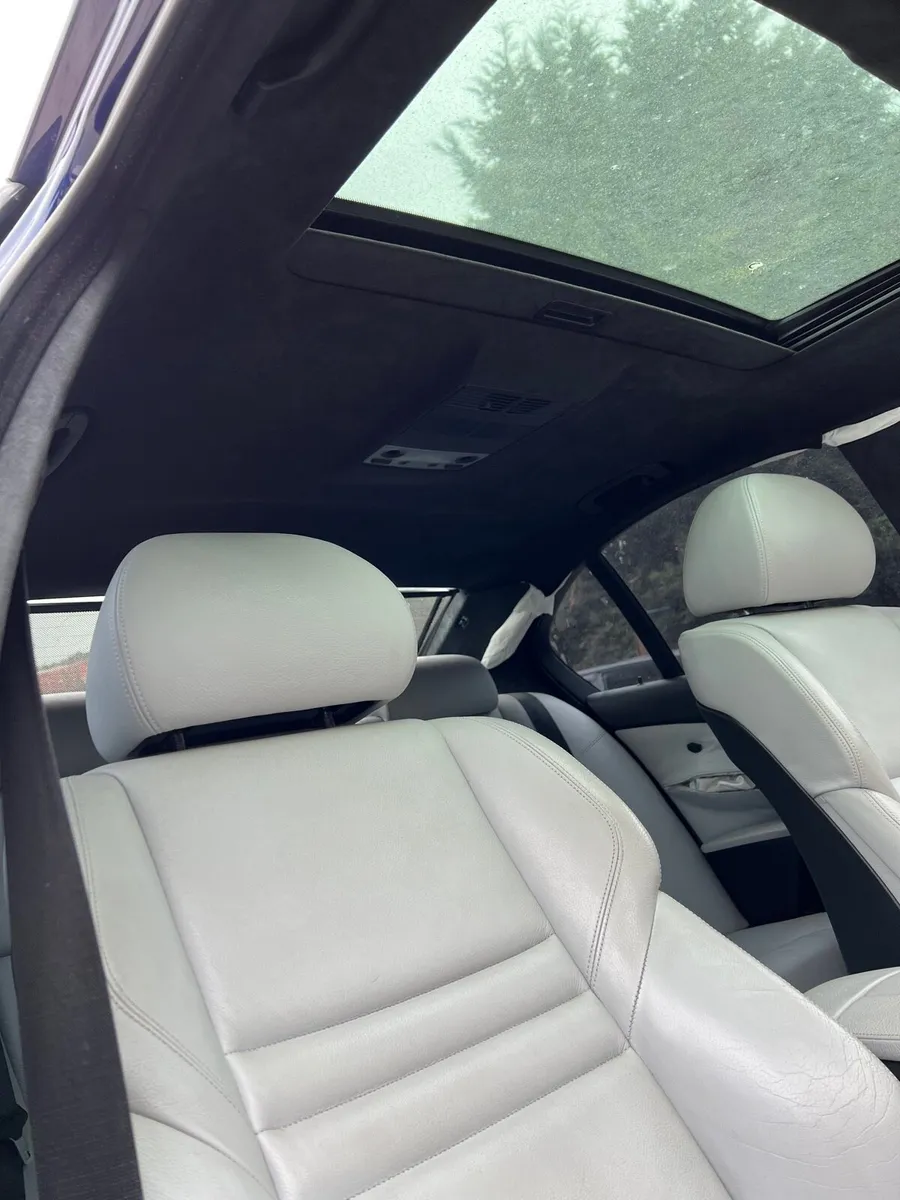 Breaking bmw m5 e60 5 series 2007 v10 5.0 s85b50 - Image 4