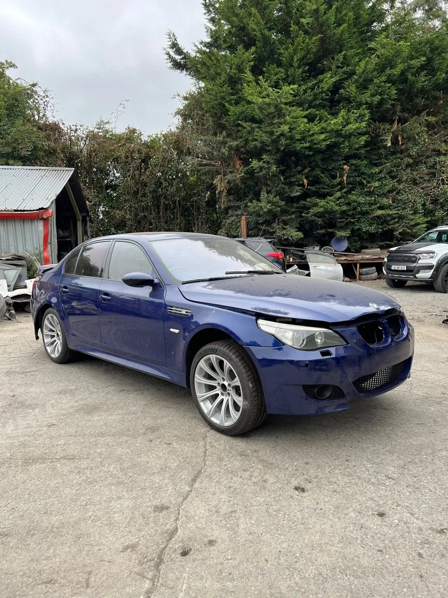Breaking bmw m5 e60 5 series 2007 v10 5.0 s85b50 - Image 2