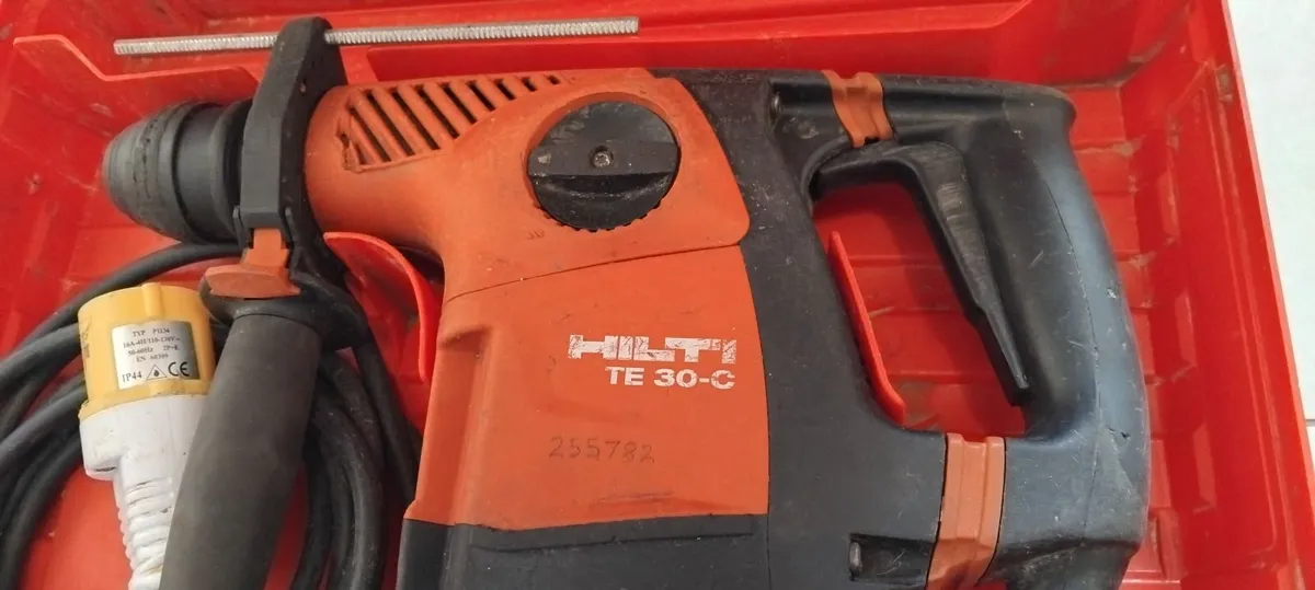 Hilti TE30-C Sds+ 3 Mode 110v - Image 3