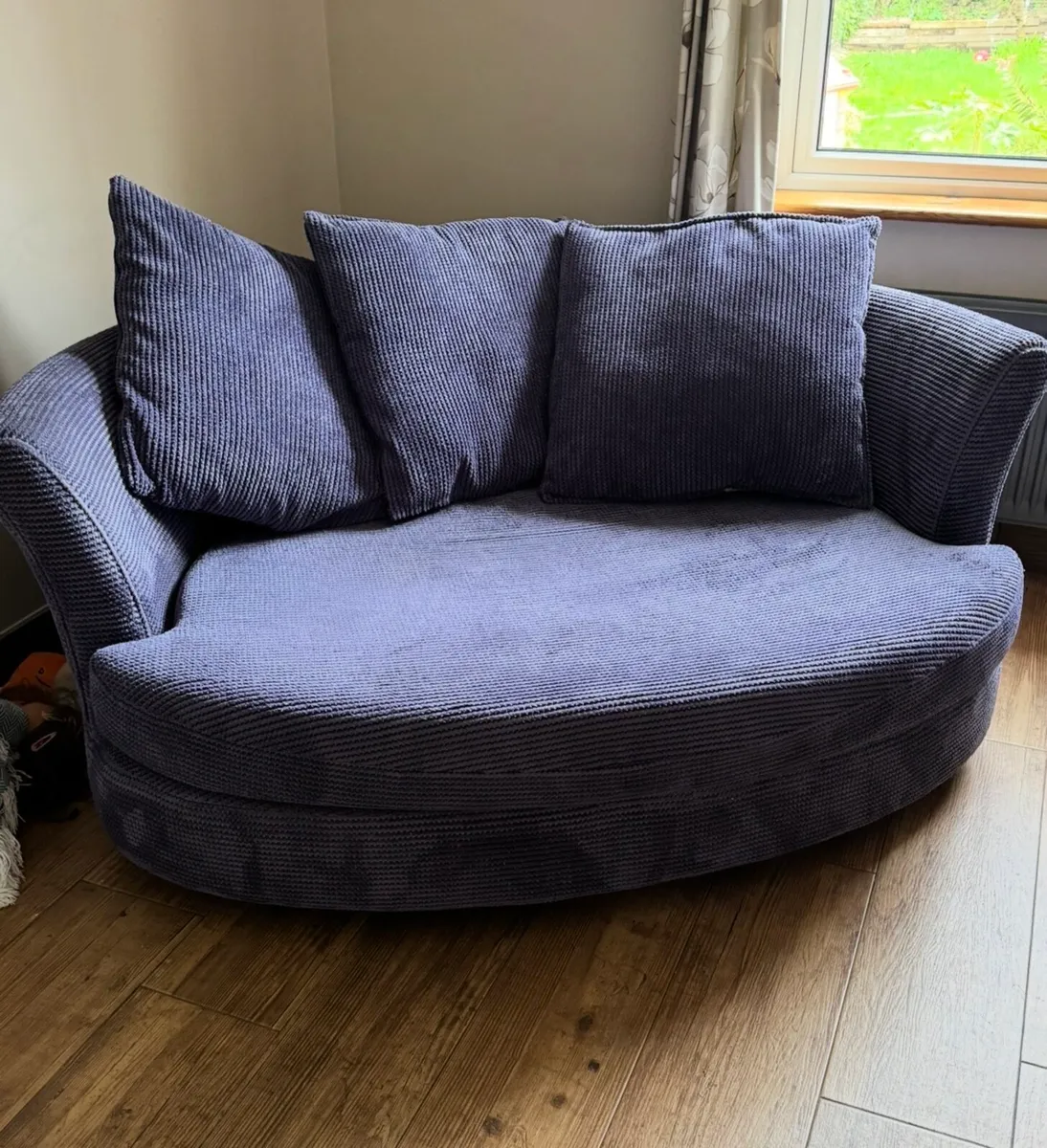 Cuddle Couch - with cushions