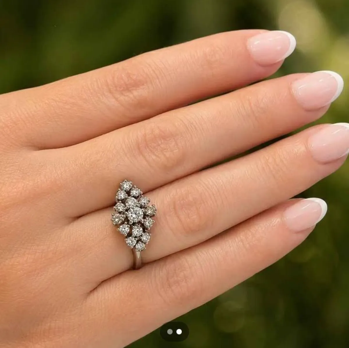 Diamond cluster ring - Image 1