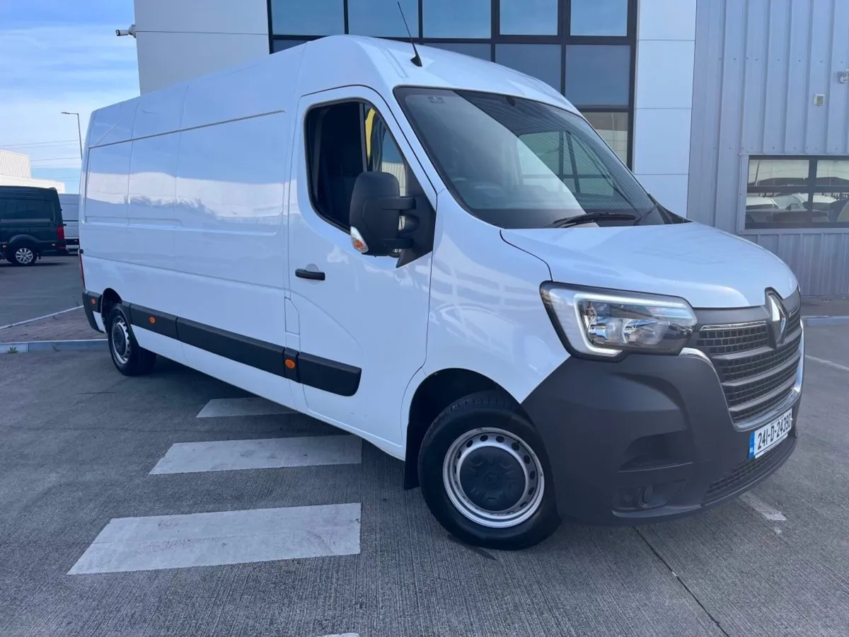 Renault Master FWD LM35 Blue DCI 135 Business - Image 2