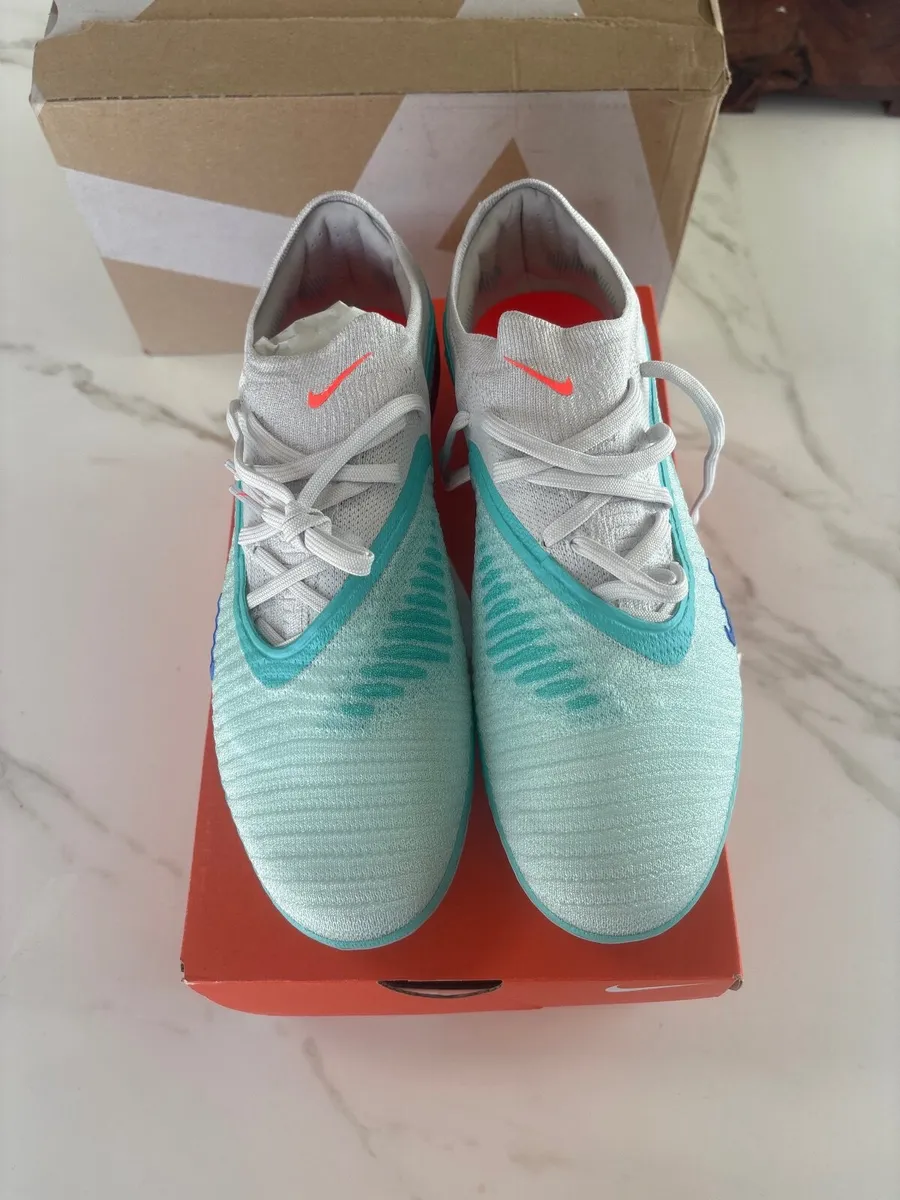 Nike Phantom 6 Elite Football Boots - Image 2
