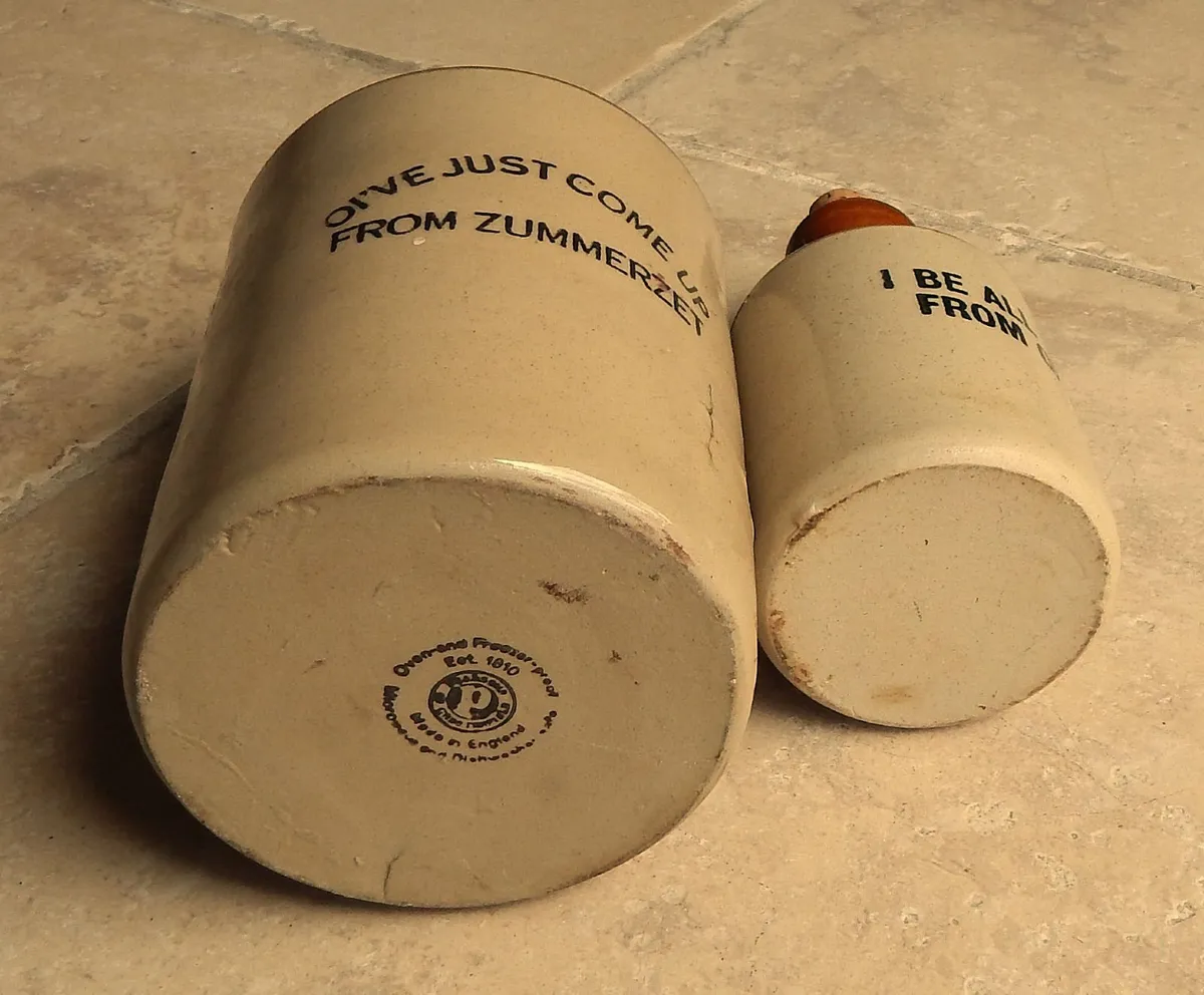 2 Small Salt Glazed Stoneware Flagons - Image 4