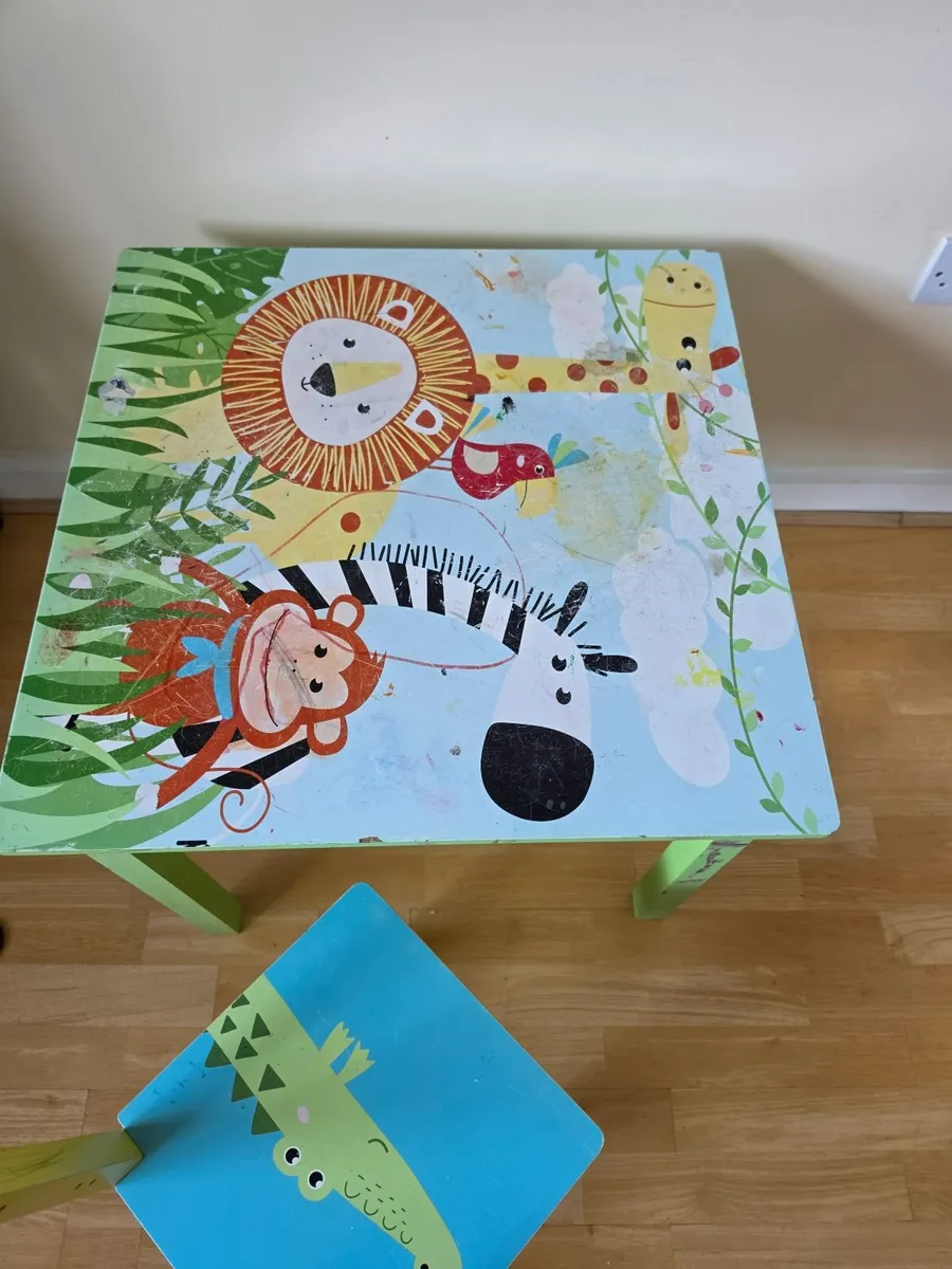 Kids table - Image 3